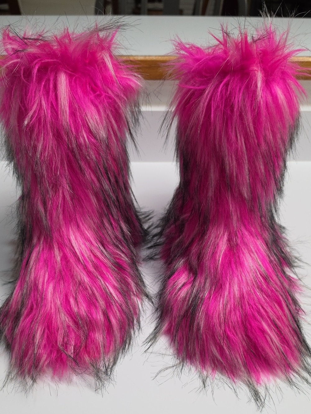 Wild Diva Lounge "Melanie" Hot Pink & Black Faux Fur Boots - Size 7.5 (EU-38)
